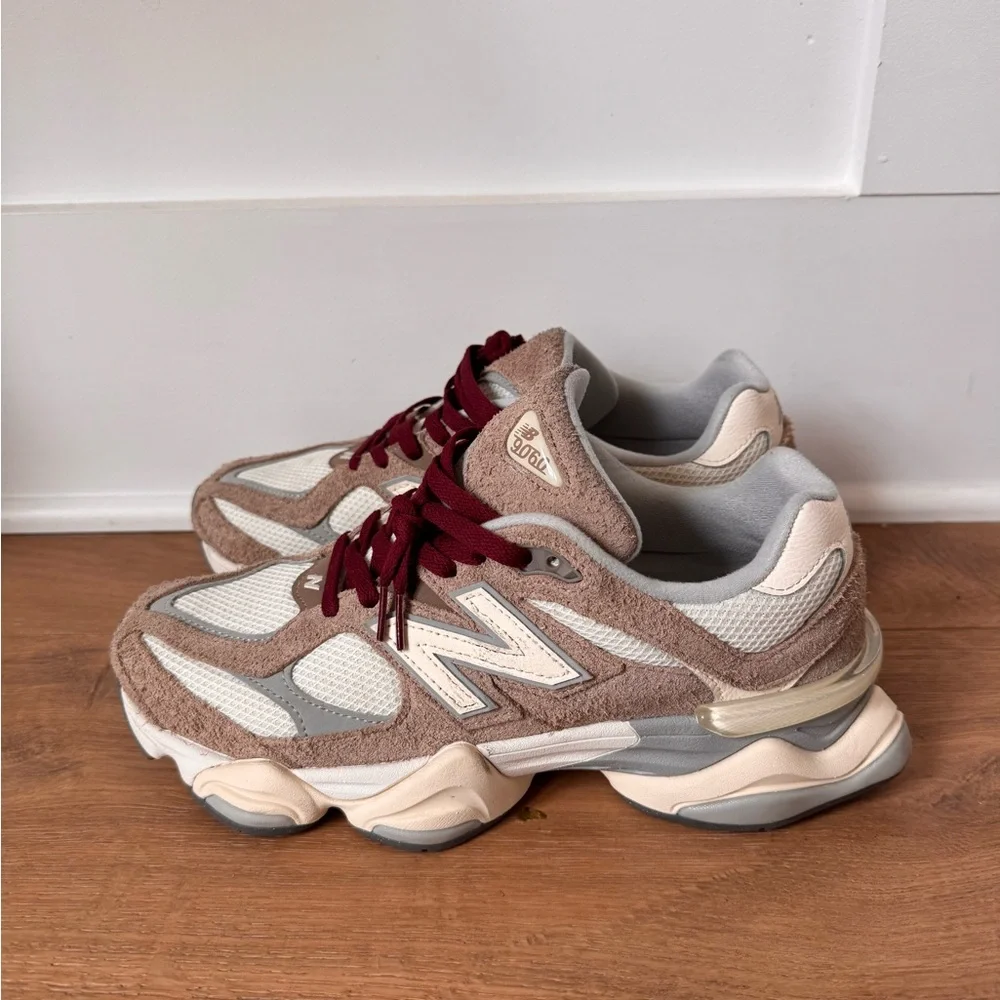 New Balance Sneakers with Burgundy Accents - Picture 5 of 7
